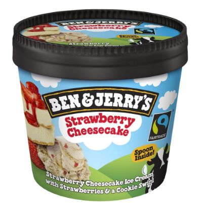 Bild von Strawberry Cheese Cake mit der Beschreibung Erdbeer-Käsekuchen-Eiscreme mit Erdbeerstücken und einem Keksstrudel.