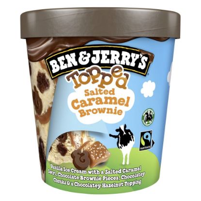 Bild von Topped Salted Caramel Brownie mit der Beschreibung Vanilleeiscreme mit gesalzenen Karamell-Swirls, Brownie-Gebäckstückchen und Schokosaucen-Topping