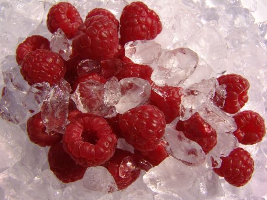 Bild von Himbeeren mit der Beschreibung lose rollend (Melzer)