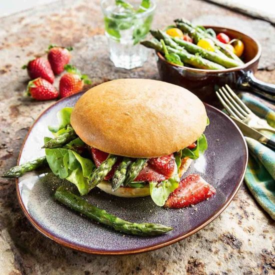 Bild von FF-Gourmet Burger, geschnitten mit der Beschreibung D 12 cm, H 4,5 cm/5 Inch