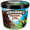 Bild von Chocolate Fudge Brownie mit der Beschreibung Sündhaft cremige Schokoladen-Eiscreme mit saftigen Brownie-Gebäckstücken.