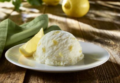 Bild von CD Zitronen Sorbet vegan mit der Beschreibung Zitronensorbet mit Zitronenstückchen aus Sizilien.